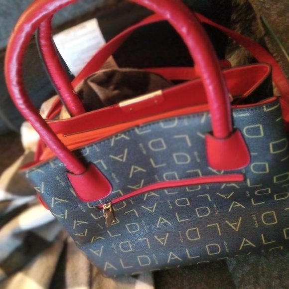 Aolida brand purse - Picture 4 of 5